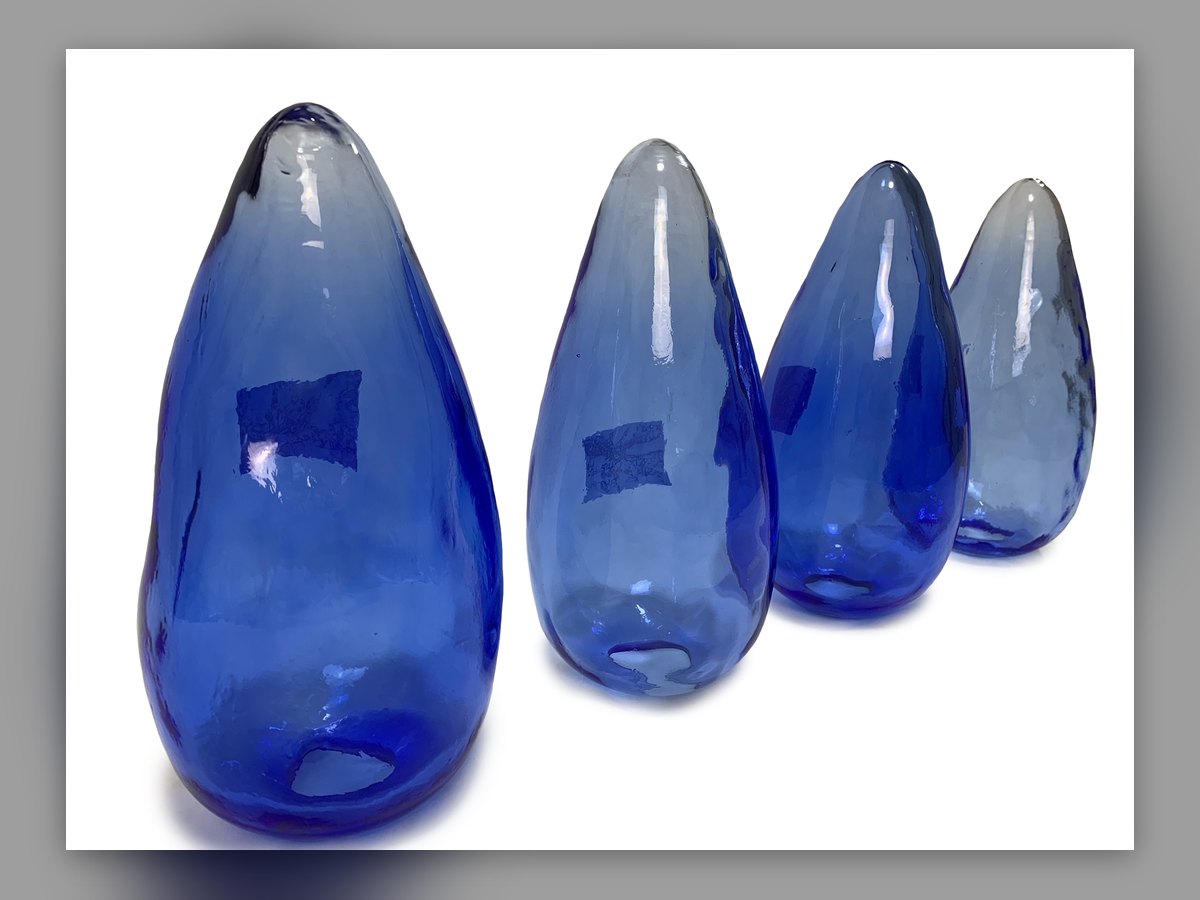 Mundgeblasenes Glas — Die Tropfen einzeln geblasen: keiner gleicht dem anderen.