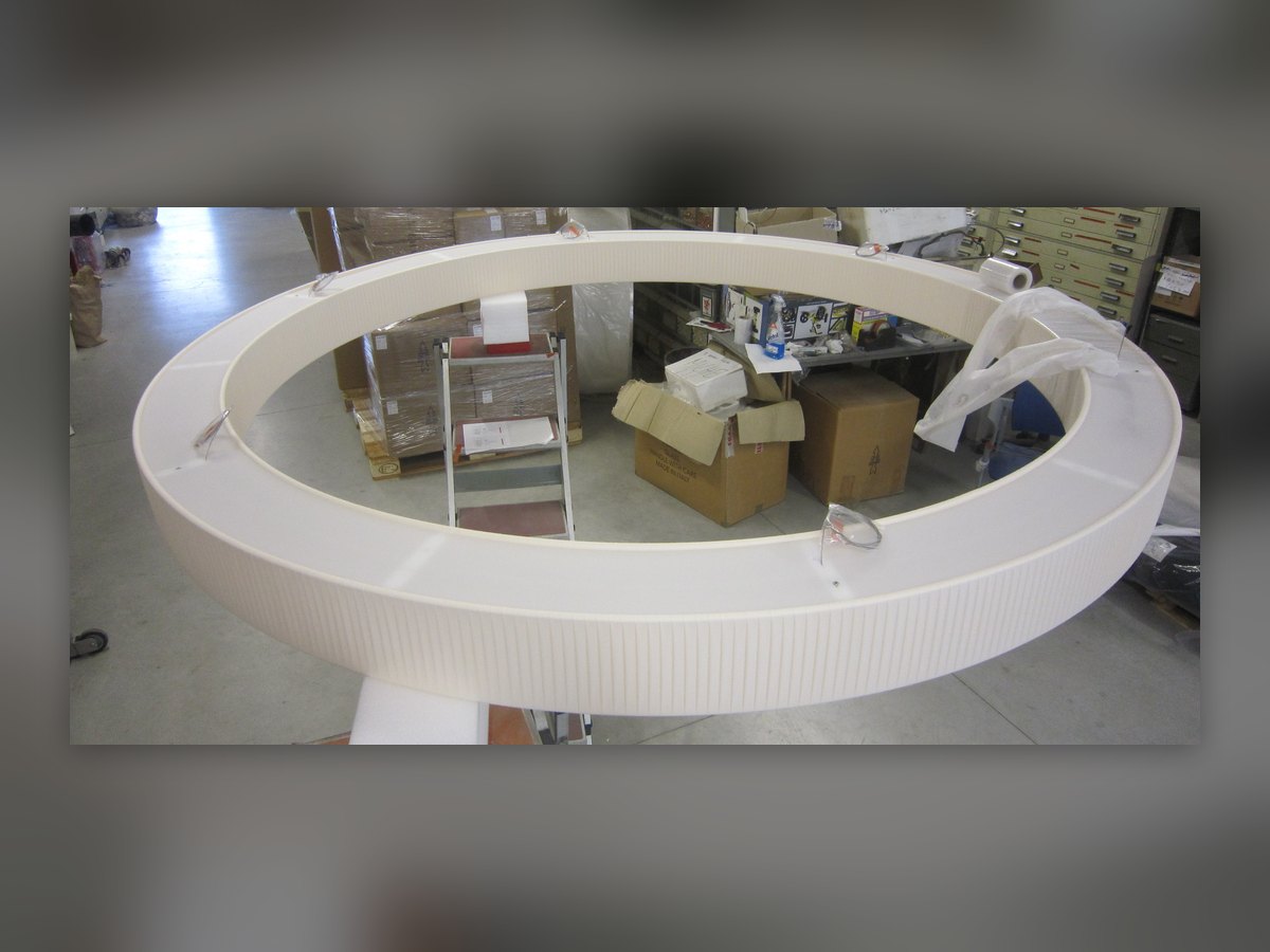 Der fertige Ring, ausgeschaltet, von oben gesehen vor dem Verpacken