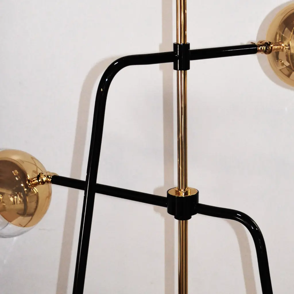 Black-Widow-Floor-Lamp-5.webp
