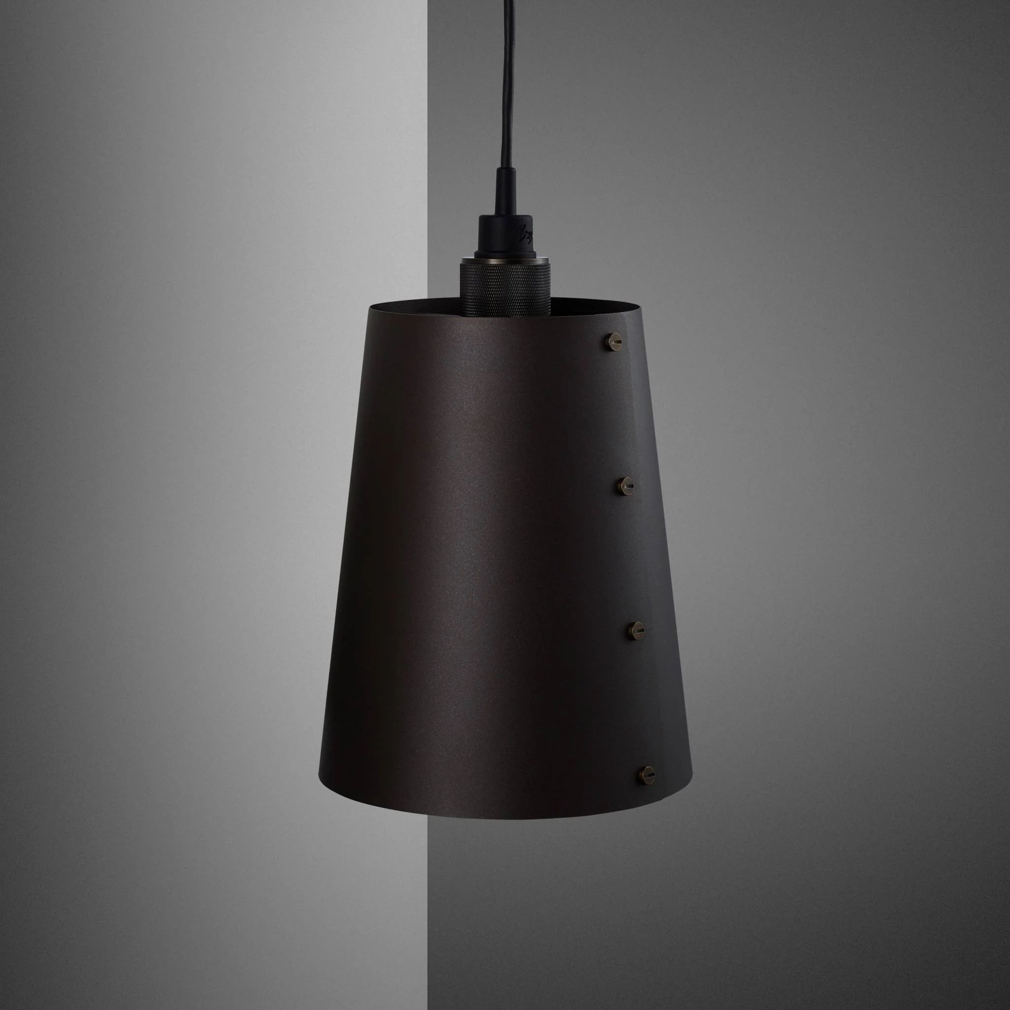 HOOKED WALL / CROSS / LARGE / GRAPHITE · SMOKED BRONZE · 2