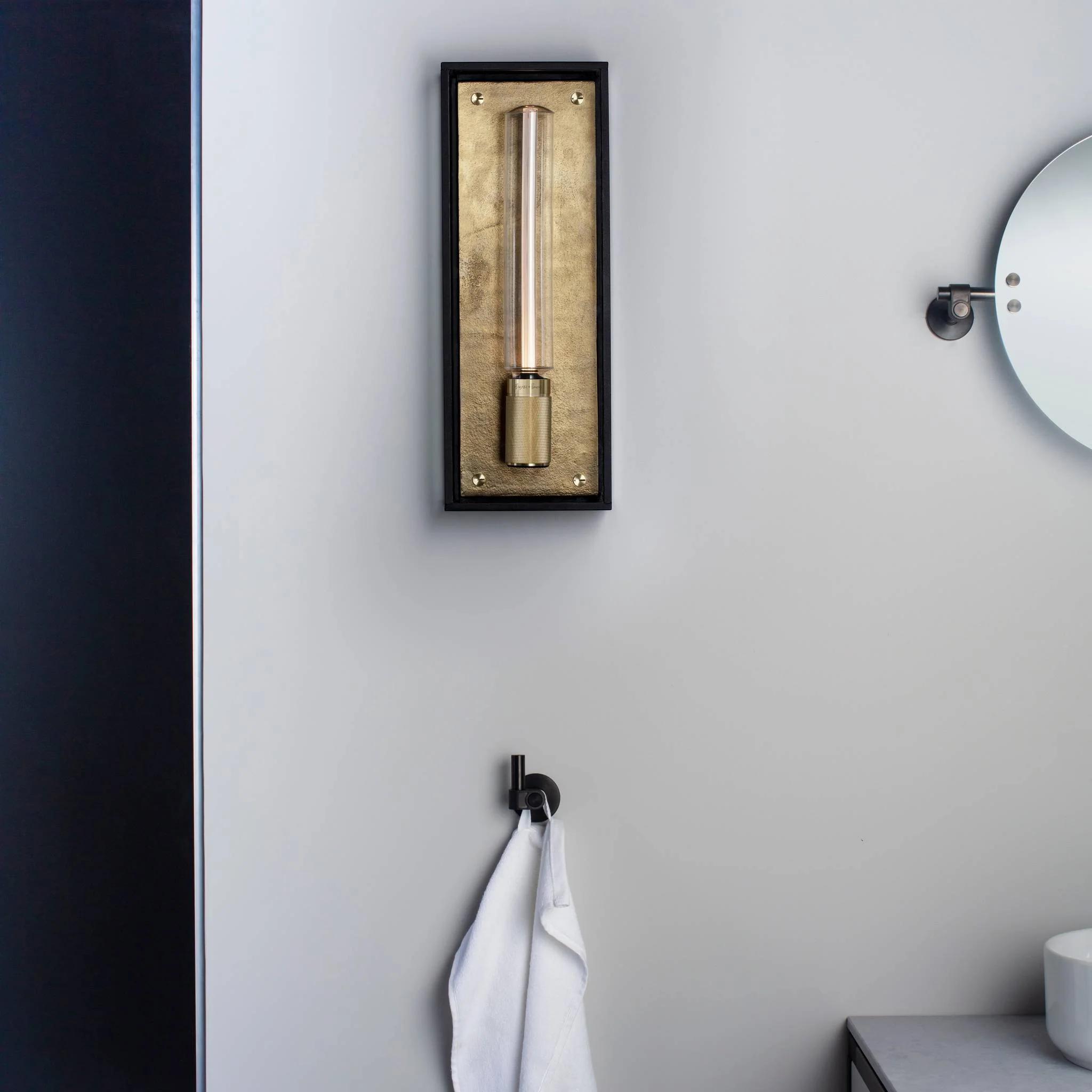 CAGED WET / WALL / CROSS / LARGE · BRASS · 4