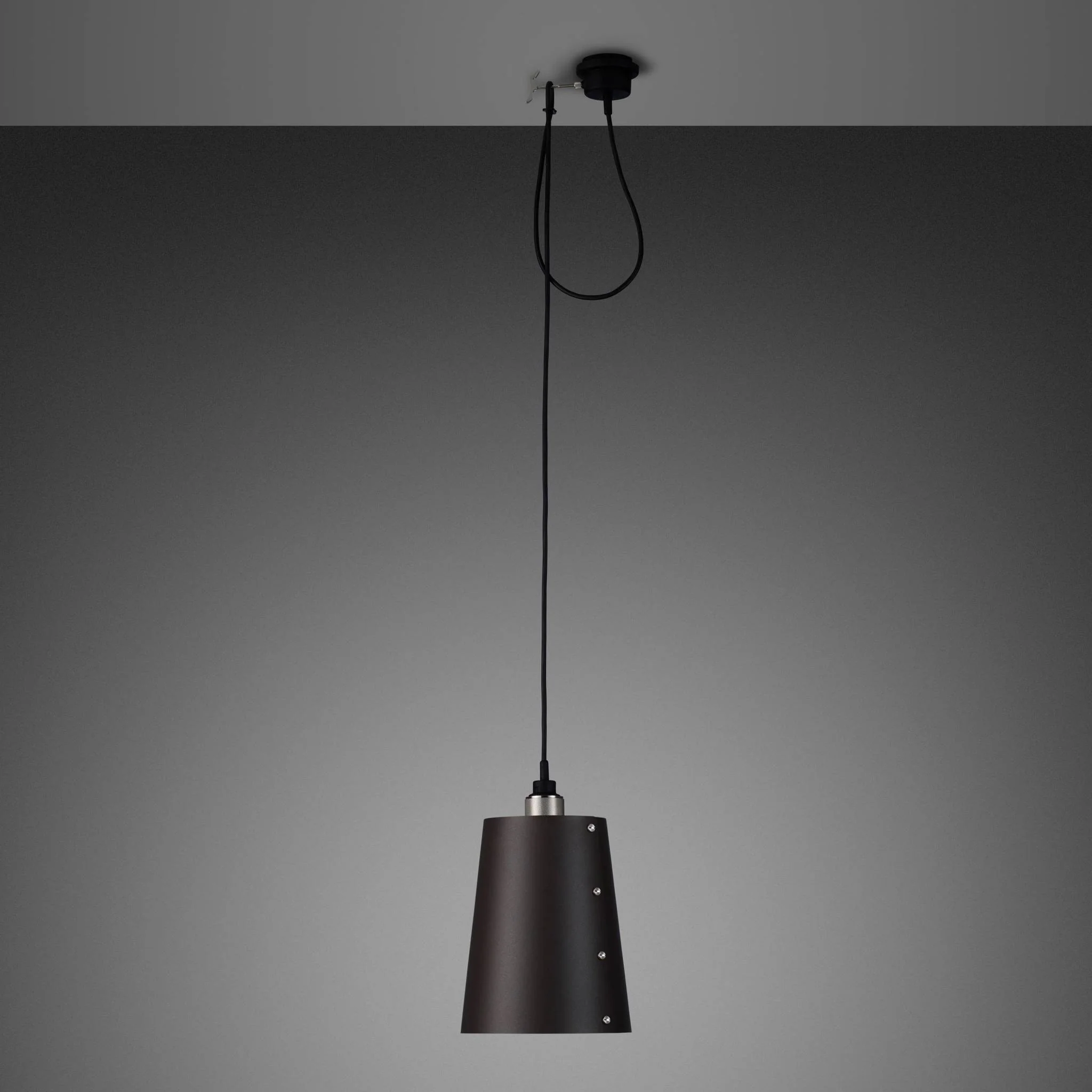 HOOKED 1.0 / LARGE / CROSS / GRAPHITE · SMOKED BRONZE / 2.0M · 9