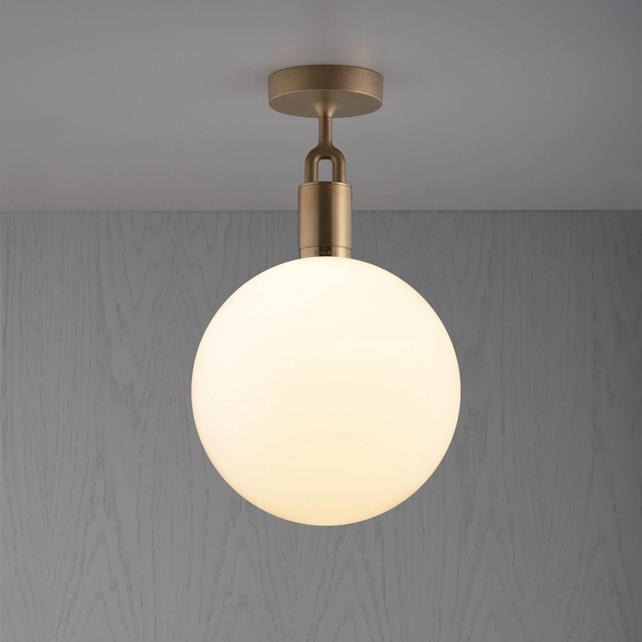 [RFC-823134] FORKED CEILING / LINEAR / GLOBE / OPAL / LARGE (BRASS)