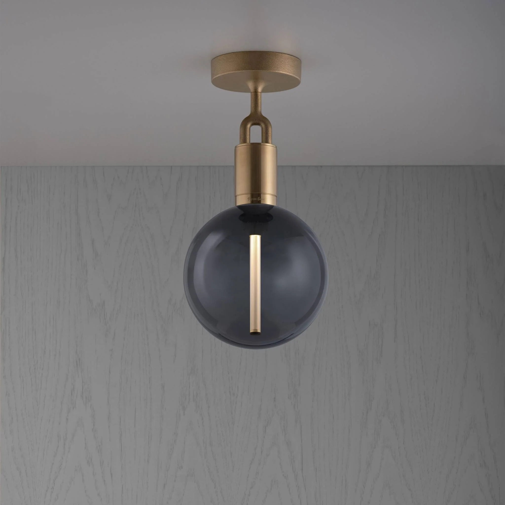 [RFC-493135] FORKED CEILING / LINEAR / GLOBE / SMOKED / MEDIUM (BRASS)