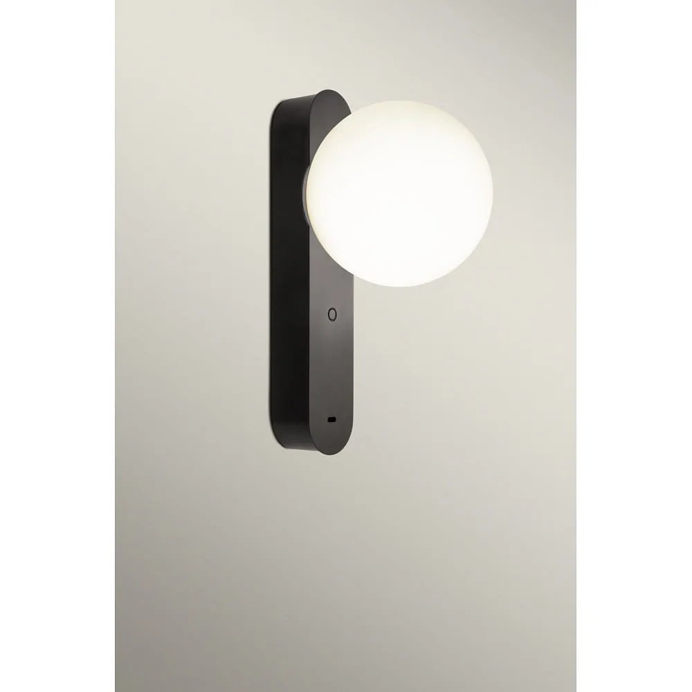 [LEDS-05-A078-60-60] LEDS C4 Applique murale PERLINA WALL USB-C avec connexion USB, CCT Switch, avec variateur tactile IP20 (noir dimmable)