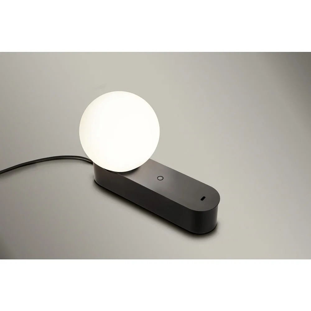 [LEDS-10-A078-60-60] LEDS C4 Lampada da tavolo PERLINA TABLE con connessione USB, CCT Switch, con spina, con touch dimmer IP20 (nero dimmerabile)